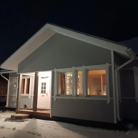 Cozy House In The Arctic Circle Villa *